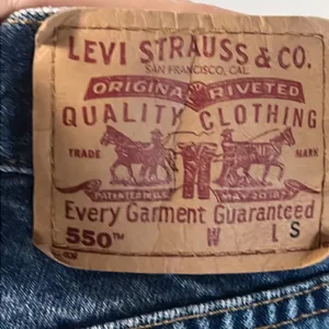 Levi’s 550 relaxed tapered jeans thumbnail 6