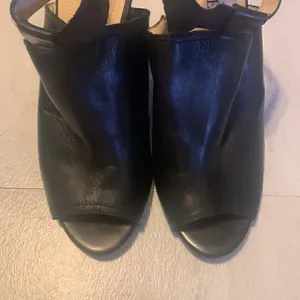 Guess Women's Black Platform Peep Toe High Heels Ankle Boots/Sandals , like new thumbnail 10
