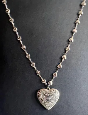 Vintage-Style Engraved Silver Heart Locket Necklace w/Tiny Hearts Link Chain 🩶 thumbnail 5