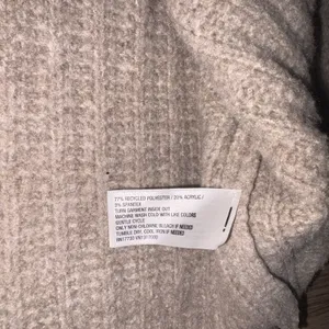 Universal Threads Women Cropped Tan Turtleneck Sweater Size Medium thumbnail 6