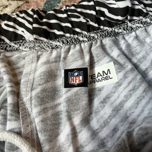 Zubaz NFL Unisex San Francisco 49ers Zebra Outline Comfy Pants M thumbnail 7