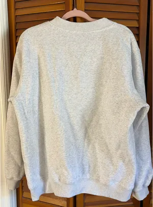 white fox crewneck  thumbnail 2
