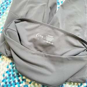 Zyia‎ Grey Leggings thumbnail 4