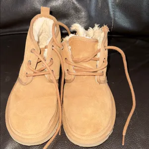 UGG Tan Boots with Fur Lining thumbnail 1