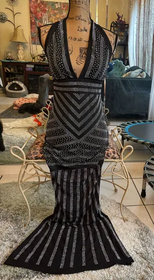 Gorgeous dress size M. Black Size M thumbnail 1