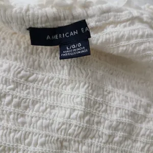 American Eagle -318 white smocked crop top short sleeve‎ Large thumbnail 3