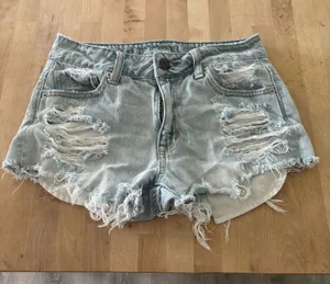 American Eagle Light Wash Shorts thumbnail 1