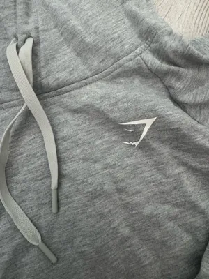 Gymshark Cropped Hoodie thumbnail 2