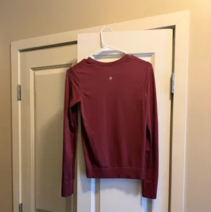 Lululemon Long Sleeve thumbnail 2