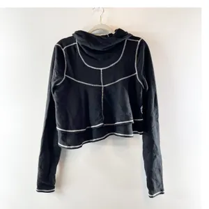 FP Movement First Place Long Sleeve Cropped Pullover Hoodie Sweatshirt Black M thumbnail 3