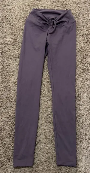 PINK Active High Rise Leggings Purple‎ Ruched Waist Drawstring Size S NWOT thumbnail 1
