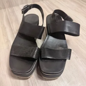 Dolce Vita Womens Black Leather Platform Sandals Tri-Color Flatform Size 8.5 thumbnail 1