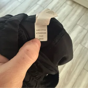 Athleta Crossroads Short Black Size Small Lightweight Pull On thumbnail 8