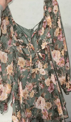 Green floral dress Size M thumbnail 2