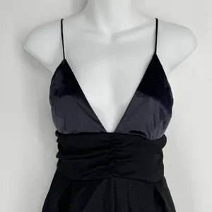 Free People Skylie‎ Saylor Romper Size 4 Black Velvet V Neck Sleeveless Playsuit thumbnail 3