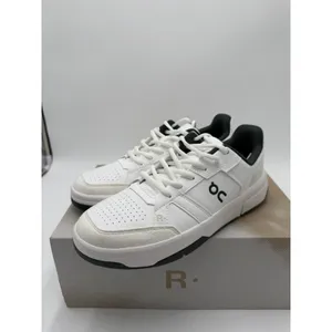 On Women's THE ROGER Clubhouse Shoes White Evergreen Size 9 NWB ($140 Retail) thumbnail 3