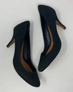 Schutz‎ Black Suede Closed Toe Classic Pumps Heels thumbnail 1