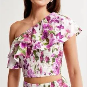 NWT Abercrombie & Fitch One-Shoulder Ruffle Top thumbnail 2