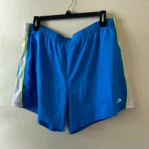 North Face running shorts sz XL NWT thumbnail 2