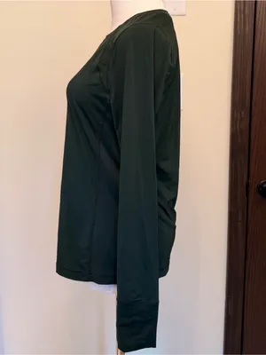 Offline by aerie dark green long sleeve thumbs up mesh side workout top thumbnail 4