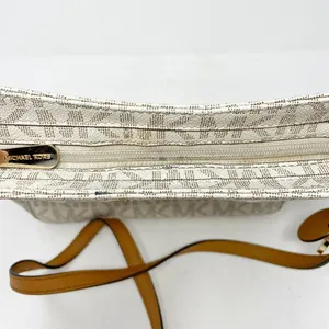 Michael Kors Jet Set Travel Crossbody Bag Vanilla *READ* thumbnail 8