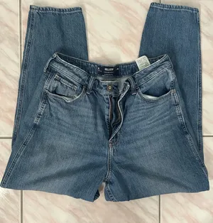 Hollister Ultra High-Rise Mom Jeans - Size 8 / 29R thumbnail 1