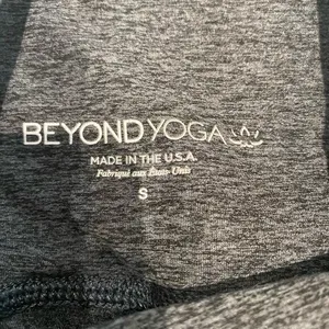 Beyond Yoga Grey Leggings Size‎ Small thumbnail 4