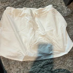 Outdoor Voices‎ medium white skort thumbnail 3