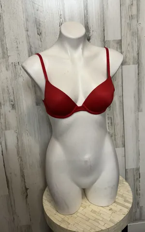 Victoria's Secret Pink Bra thumbnail 1