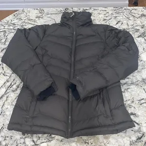 Columbia Women’s Winter Puffer Coat in dark/ olive‎ green Size Small thumbnail 1