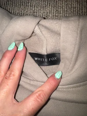 White Fox Boutique Sweatshirt thumbnail 2