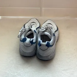 Easy Spirit White and Blue Women's Sneakers thumbnail 5
