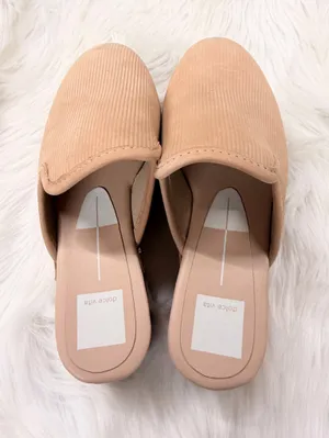 DV DOLCE VITA Closen Nubuck Camel Studded Wooden Heel Clogs Shoes 7 thumbnail 6