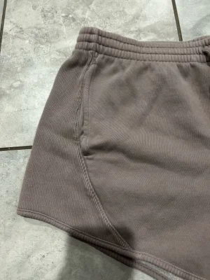 Vs pink rhtf brown sweatshorts size large Gray thumbnail 3