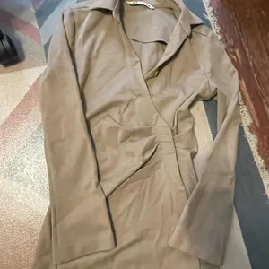 Chic Beige Long Sleeve Blazer thumbnail 2