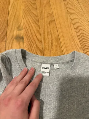 Aritzia TNA Short Sleeve Top Gray thumbnail 3