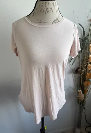 Lululemon Pink V Neck Short Sleeve T‎ Shirt Athleisure Athletic Top Womens thumbnail 1