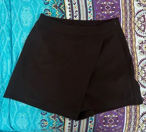 Sincerely Jules black skort thumbnail 1