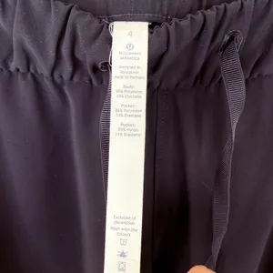 Lululemon Women's Black On The Fly Drawstring Pants Size 4 thumbnail 4