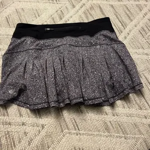 Lululemon Size 6 Circuit Breaker Skort thumbnail 3