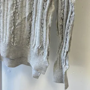 Harper Lane Heather Gray Fringed Textured Knit Crew Neck Sweater‎ Medium thumbnail 4