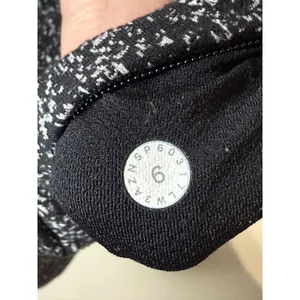 Lululemon Swiftly Tech Long Sleeve Women Size 6 Black White Static Athletic Top thumbnail 11