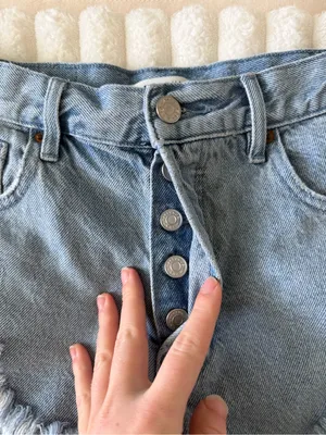 PacSun Light Blue Frayed vintage High-Rise Denim Shorts thumbnail 4