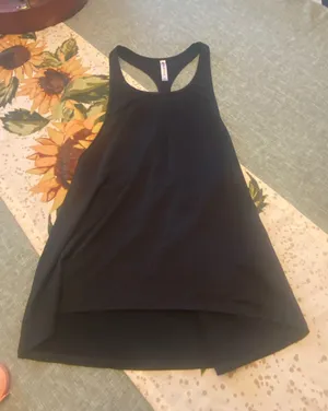 Fabletics racer back tank thumbnail 1