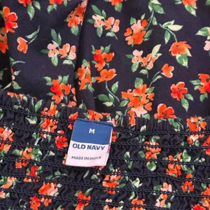 Old Navy Puff Sleeve Top Size M Smocked Floral Print Empire‎ Waist Cottage thumbnail 4