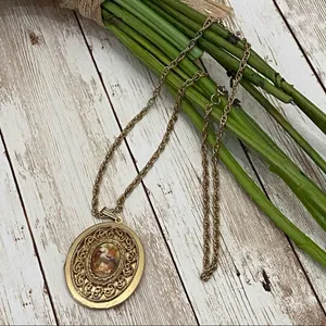 Vintage Victorian Locket Necklace thumbnail 1