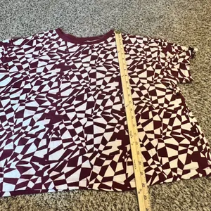 Ava & Viv Womens 1X Burgundy White Geometric Abstract Boxy Short‎ Sleeve T-Shirt thumbnail 4