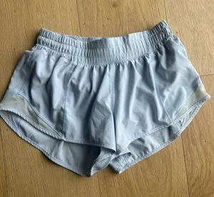 Lululemon Hotty Shorts 2.5" thumbnail 1