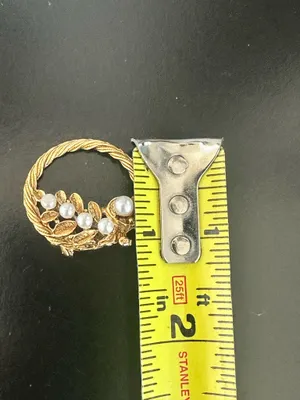 Vintage Gold Tone Brooch with Pearls and Leaves thumbnail 5