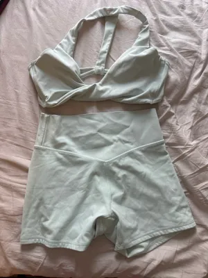 Fabletics Set Workout thumbnail 1